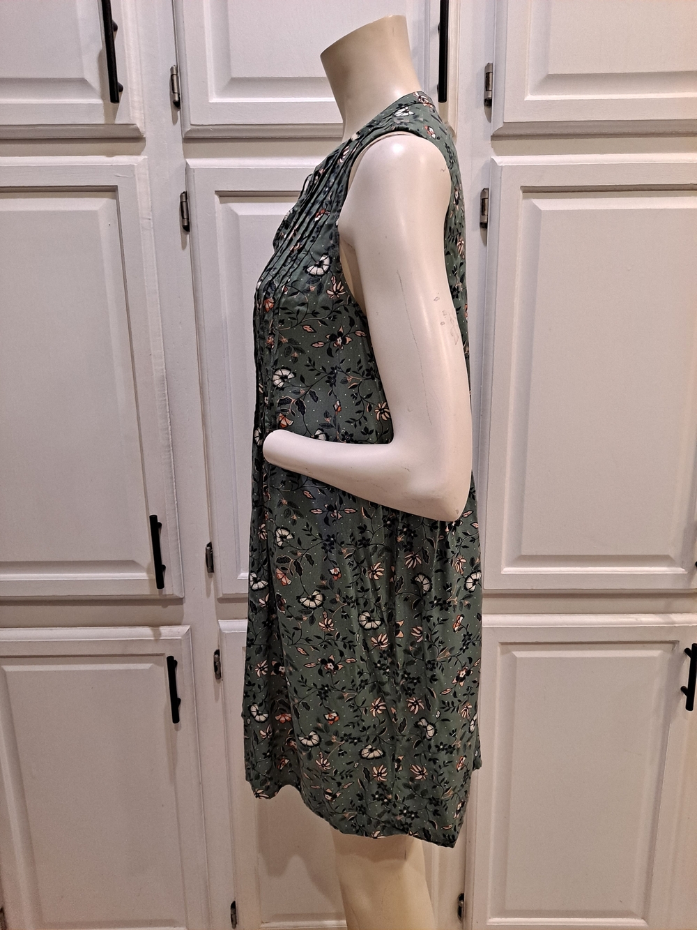 Old Navy Olive Green White Black Floral Mini Dress Boho Pleated Sleeveless - Picture 4 of 10
